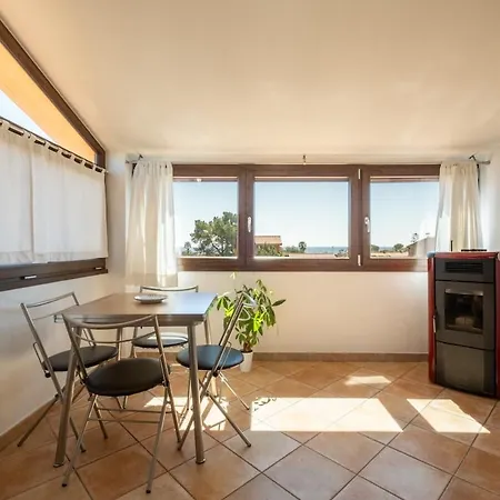 Vista Mare E 5 Minuti A Piedi Dalla Spiaggia- Luminosa Con Parcheggio Apartment